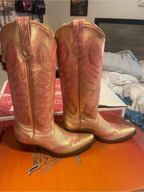 Old Gringo Peyton Iridescent Pink-Gold Leather Western Heeled Boots